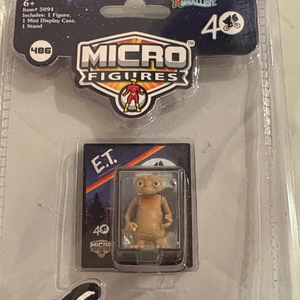 E.T. Micro Figure Collectible - Picture 2 of 3